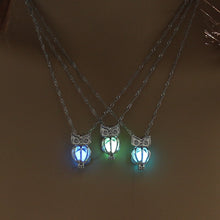 Load image into Gallery viewer, Glowing Choker