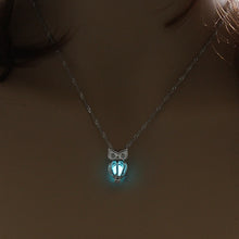 Load image into Gallery viewer, Glowing Choker