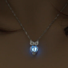 Load image into Gallery viewer, Glowing Choker