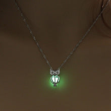 Load image into Gallery viewer, Glowing Choker