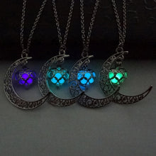 Load image into Gallery viewer, Hollow Moon &amp; Heart Choker