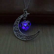 Load image into Gallery viewer, Hollow Moon &amp; Heart Choker