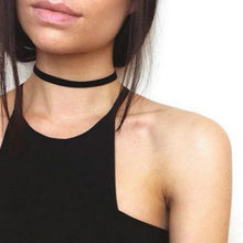 Load image into Gallery viewer, Black Velvet Choker